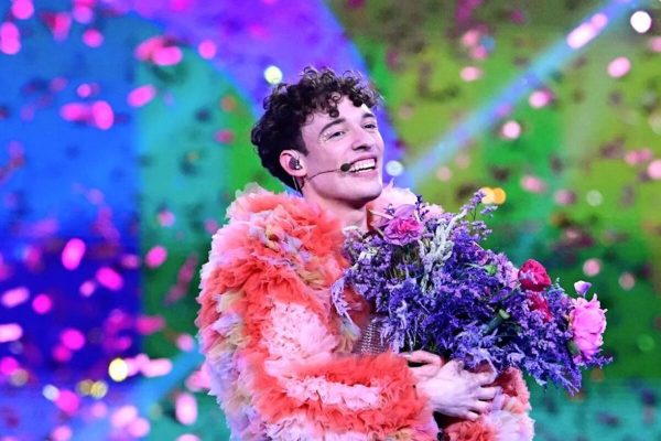 eurovision-nemo-vince-poi-dramma-palco-34-1200×1196 eurovision-nemo-vince-poi-dramma-palco-34-1200x1196